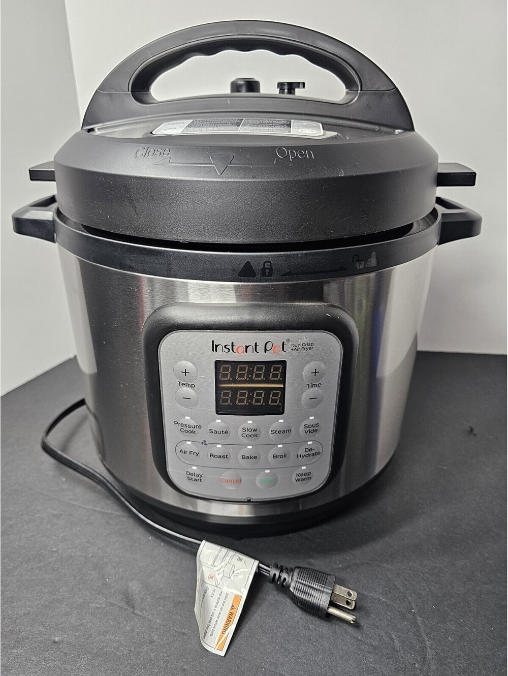 Instant Pot Duo Crisp 8 Qt 11 in 1 Air Fryer Pressure Cooker New Open Box